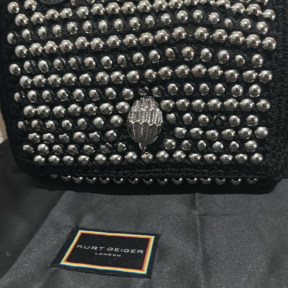 Kurt Geiger London
Medium Kensington Shoulder Bag
Kurt Geiger London - Picture 6 of 14